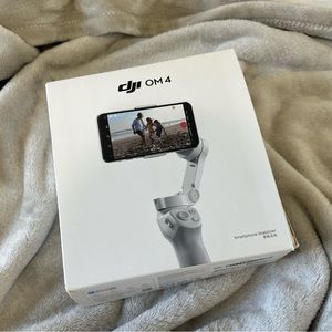DJI OM 4 smartphone stabilizer